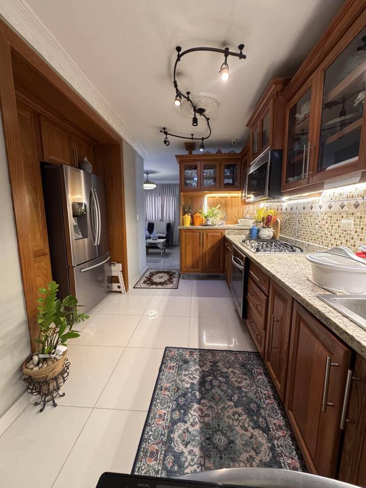 Casa en venta de 6 Habitaciones en Las Américas, Santo Domingo Este