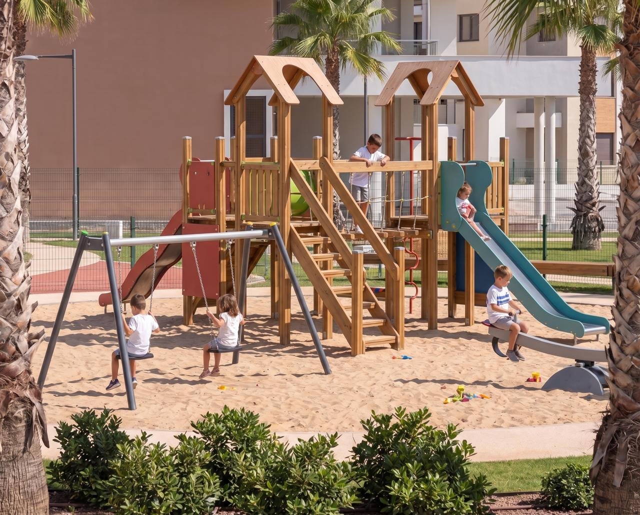 Zona de juegos infantiles de Brisas de las Colinas VIII